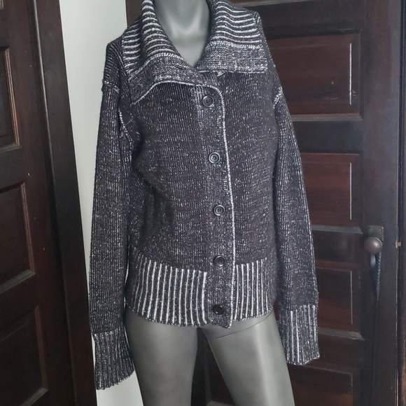 Mew knitted sweater - Picture 1 of 2